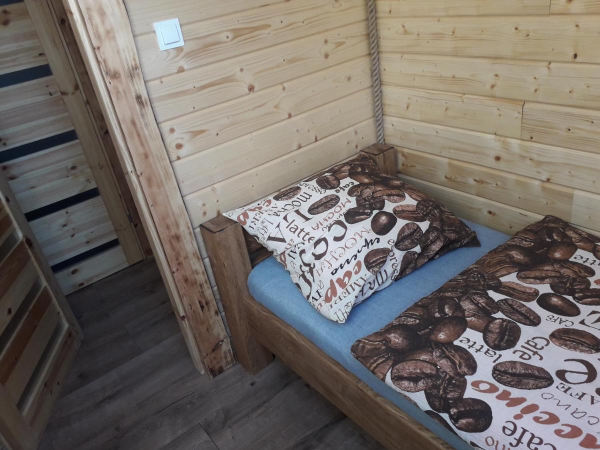 Jaskowa Chata Bieszczady Apartament Z Basenem Baligród 外观 照片