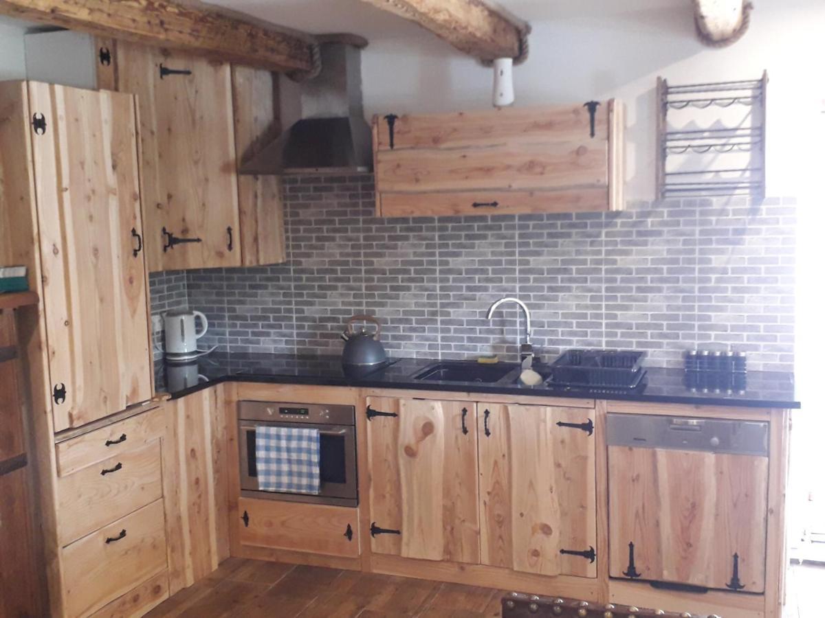 Jaskowa Chata Bieszczady Apartament Z Basenem Baligród 外观 照片
