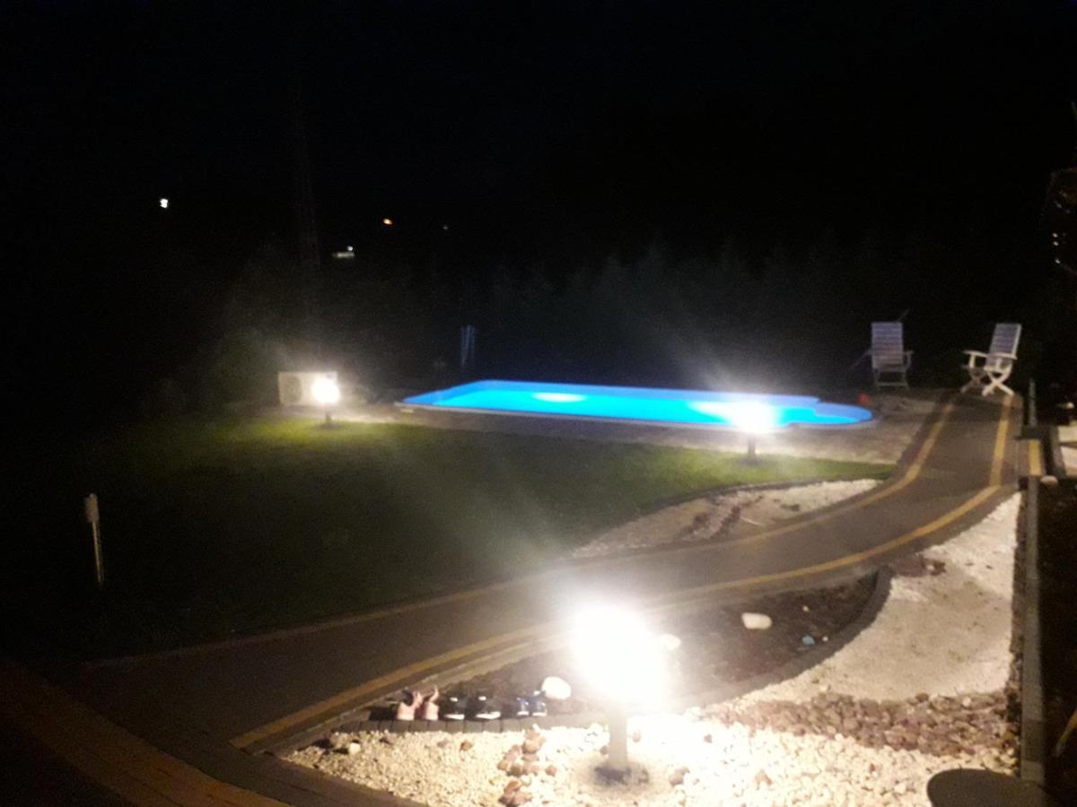 Jaskowa Chata Bieszczady Apartament Z Basenem Baligród 外观 照片