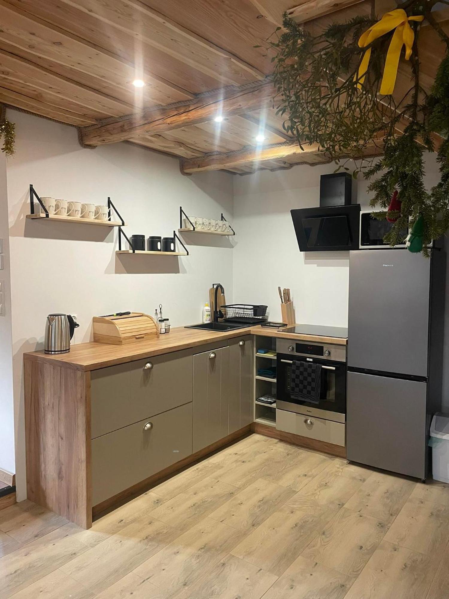 Jaskowa Chata Bieszczady Apartament Z Basenem Baligród 外观 照片